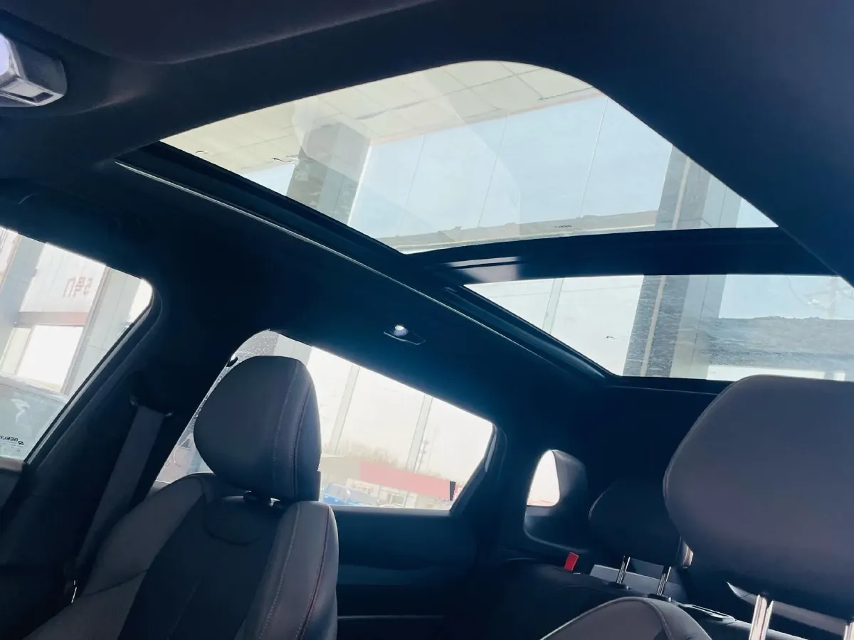 2023 Geely Azkarra 1.5T 181HP L4 7DCT,autocango,china used car exporter,china ev exporter,chinese used car exporter,chinese used ev exporter