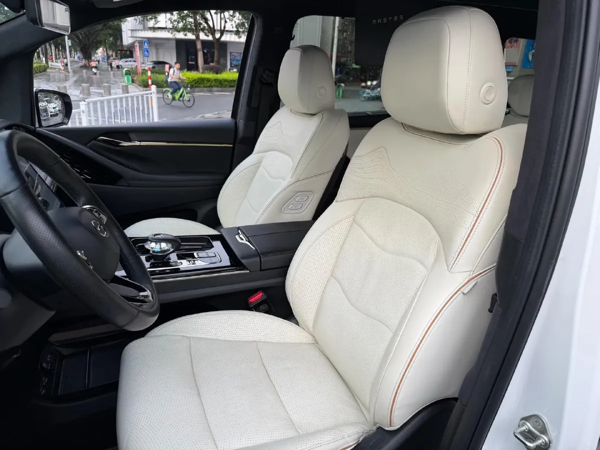 2023 GAC Trumpchi M8 2.0T 190HP L4 E-CVT Hybrid,autocango,china used car exporter,china ev exporter,chinese used car exporter,chinese used ev exporter