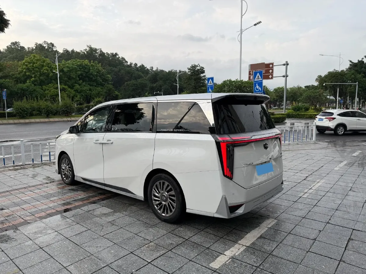 2023 GAC Trumpchi M8 2.0T 190HP L4 E-CVT Hybrid,autocango,china used car exporter,china ev exporter,chinese used car exporter,chinese used ev exporter