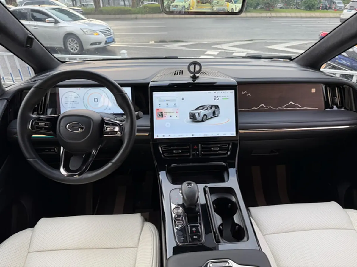 2023 GAC Trumpchi M8 2.0T 190HP L4 E-CVT Hybrid,autocango,china used car exporter,china ev exporter,chinese used car exporter,chinese used ev exporter