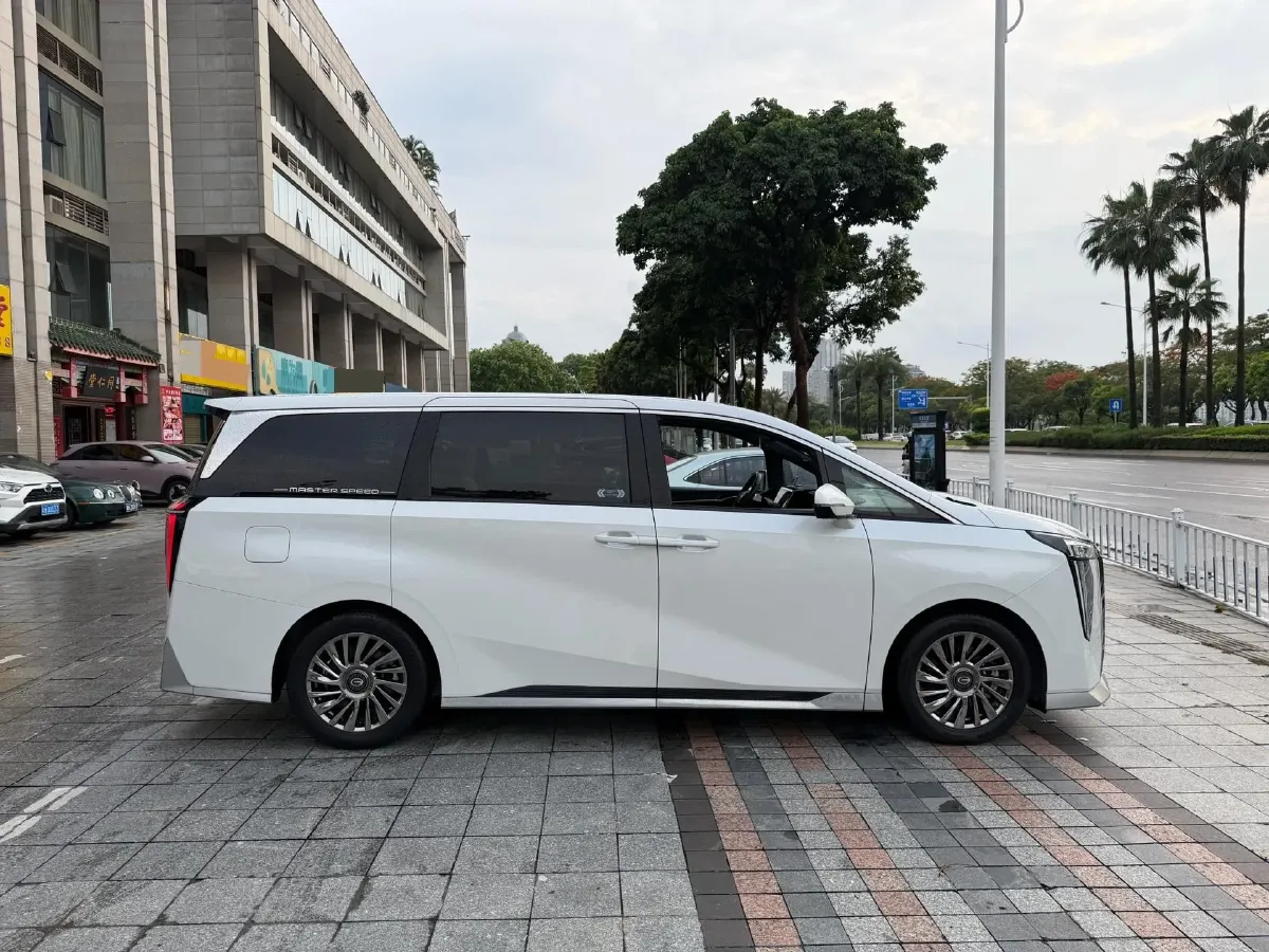 2023 GAC Trumpchi M8 2.0T 190HP L4 E-CVT Hybrid,autocango,china used car exporter,china ev exporter,chinese used car exporter,chinese used ev exporter