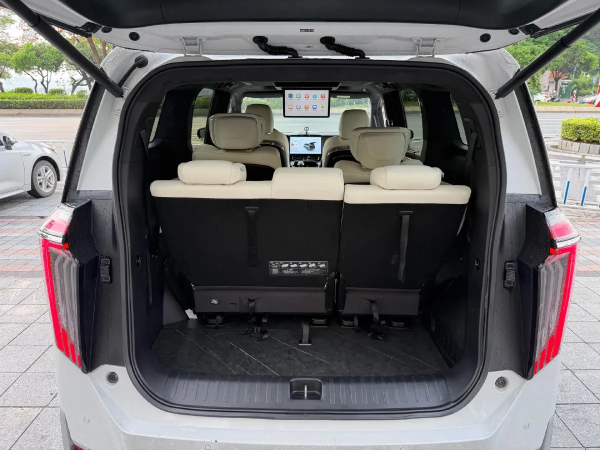 2023 GAC Trumpchi M8 2.0T 190HP L4 E-CVT Hybrid,autocango,china used car exporter,china ev exporter,chinese used car exporter,chinese used ev exporter