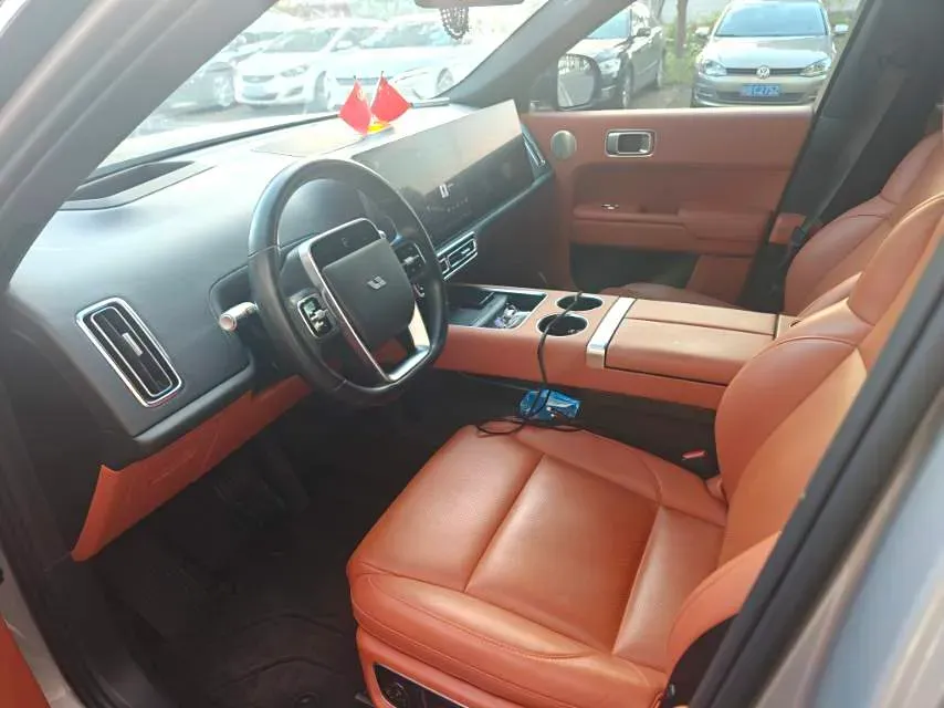 2023 Li L8 Range Extended 154HP REEV 40.9KWH,autocango,china used car exporter,china ev exporter,chinese used car exporter,chinese used ev exporter