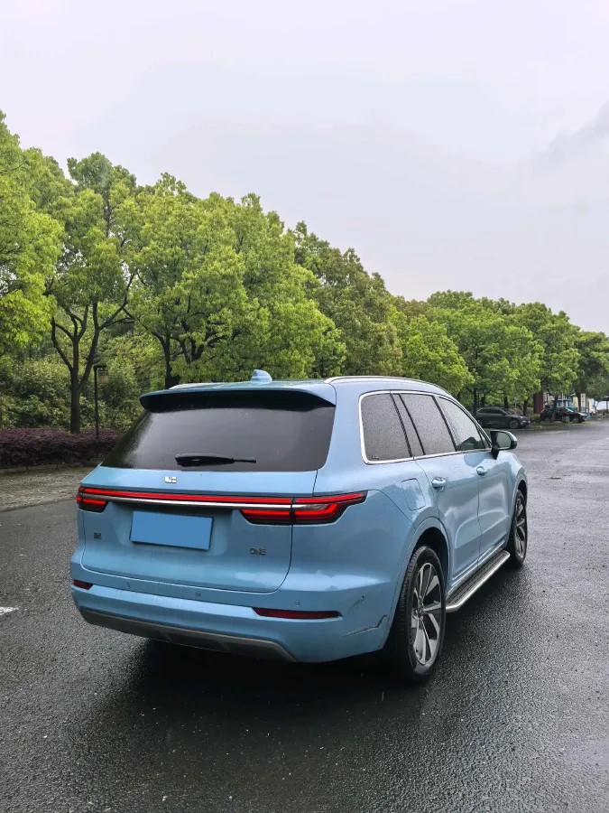 2021 Li ONE Range Extended 131HP REEV 40.5KWH,autocango,china used car exporter,china ev exporter,chinese used car exporter,chinese used ev exporter