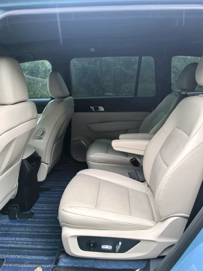 2021 Li ONE Range Extended 131HP REEV 40.5KWH,autocango,china used car exporter,china ev exporter,chinese used car exporter,chinese used ev exporter