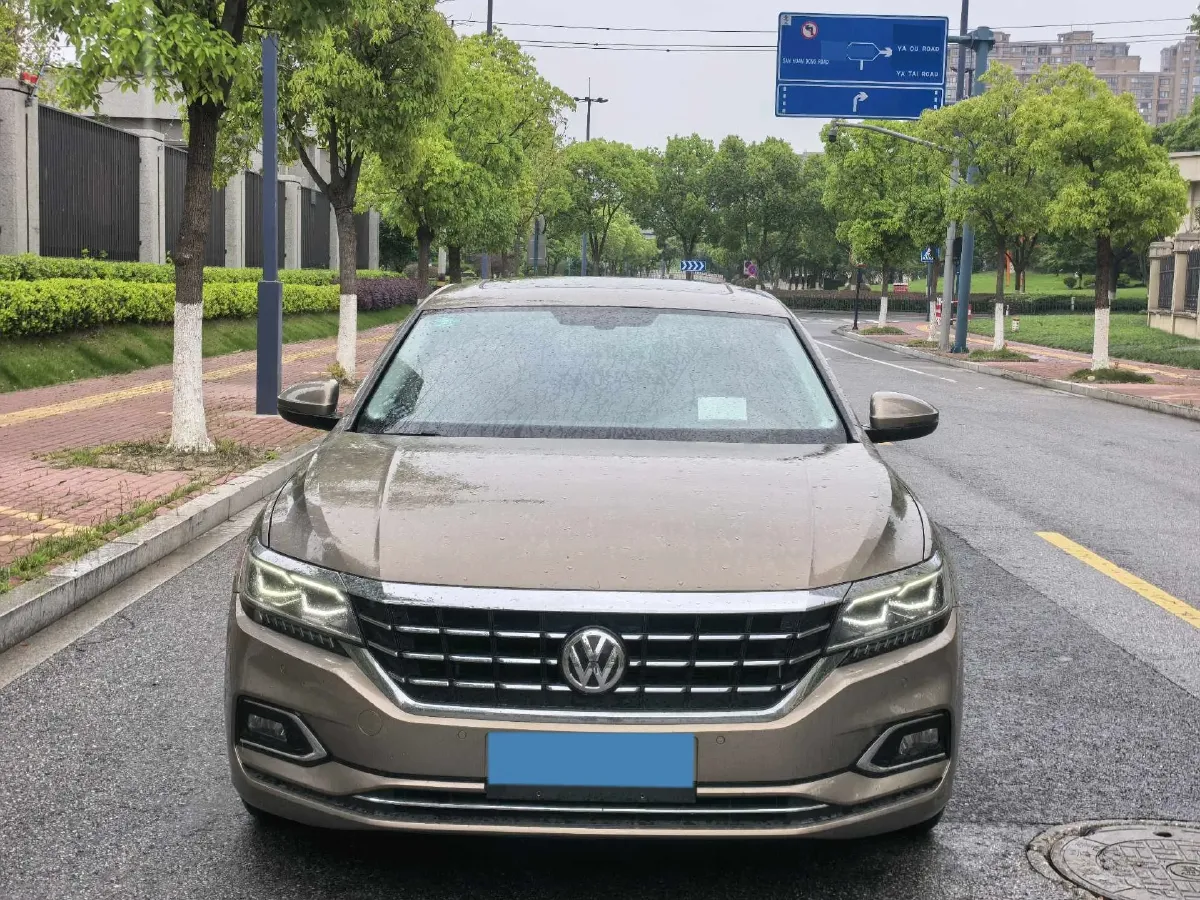 2019 Volvo V40 1.5T 152HP L4 6AT,autocango,china used car exporter,china ev exporter,chinese used car exporter,chinese used ev exporter