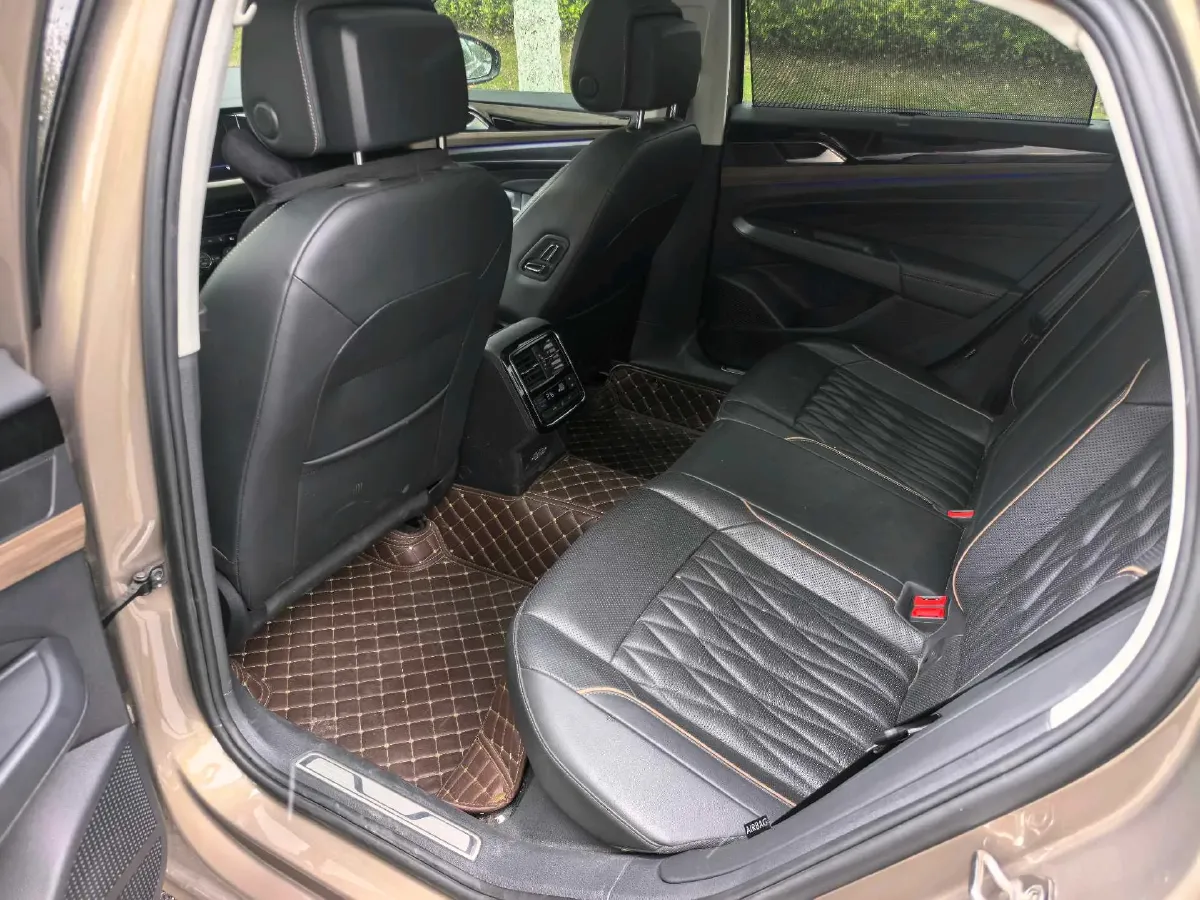 2019 Volvo V40 1.5T 152HP L4 6AT,autocango,china used car exporter,china ev exporter,chinese used car exporter,chinese used ev exporter