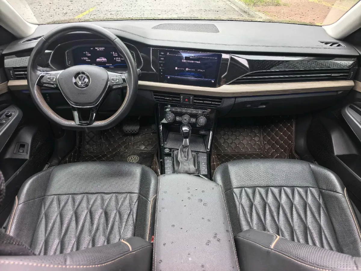 2019 Volvo V40 1.5T 152HP L4 6AT,autocango,china used car exporter,china ev exporter,chinese used car exporter,chinese used ev exporter