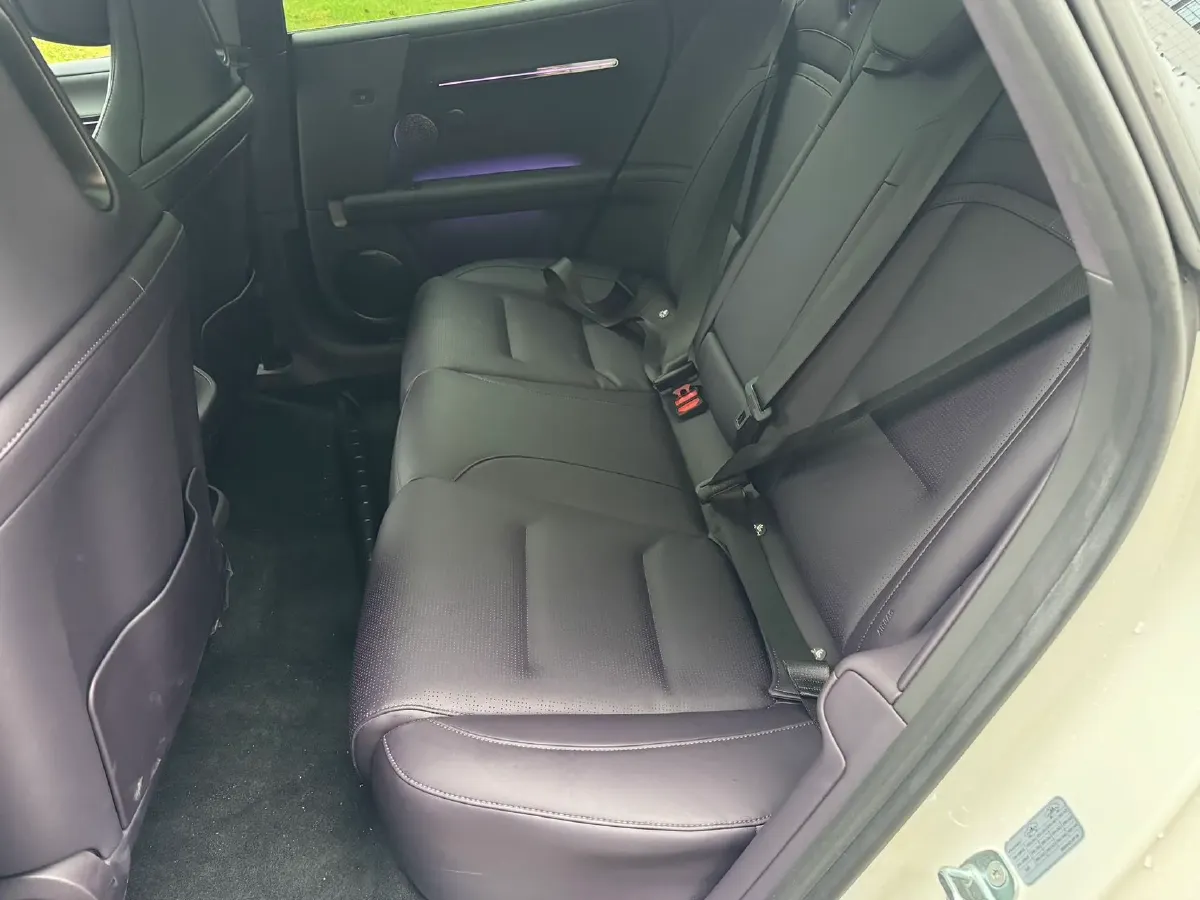 2025 Avatr 06 BEV,autocango,china used car exporter,china ev exporter,chinese used car exporter,chinese used ev exporter