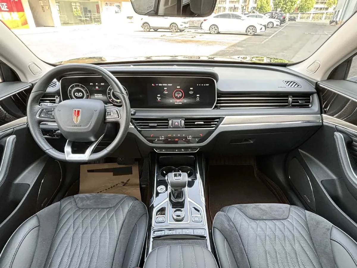 2022 HongQi HS5 2.0T 224HP L4 6AT,autocango,china used car exporter,china ev exporter,chinese used car exporter,chinese used ev exporter