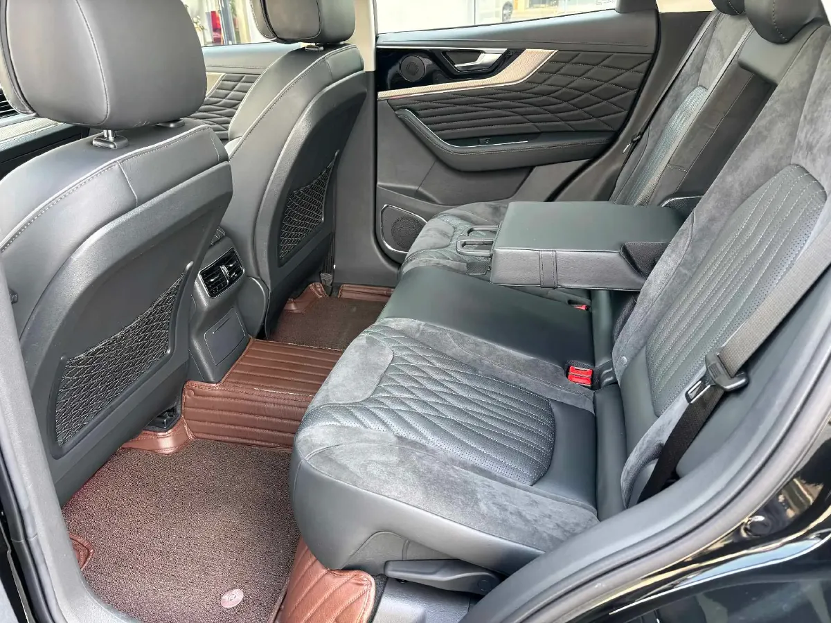 2022 HongQi HS5 2.0T 224HP L4 6AT,autocango,china used car exporter,china ev exporter,chinese used car exporter,chinese used ev exporter