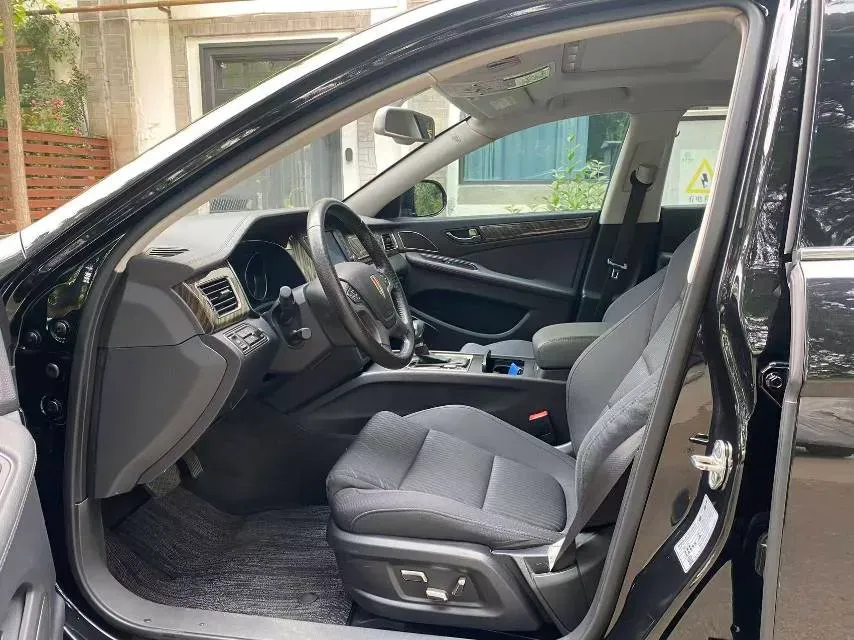 2021 HongQi H7 1.8T 188HP L4 6AT,autocango,china used car exporter,china ev exporter,chinese used car exporter,chinese used ev exporter