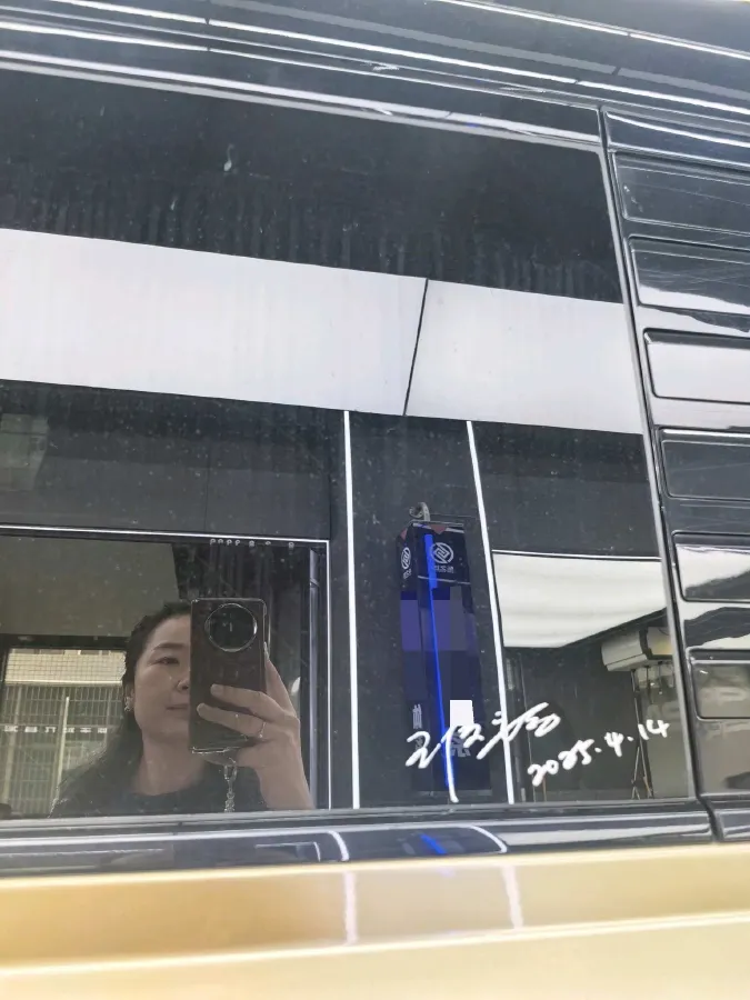 2023 YangWang U8 2.0T 272HP L4 REEV 49.05KWH,autocango,china used car exporter,china ev exporter,chinese used car exporter,chinese used ev exporter