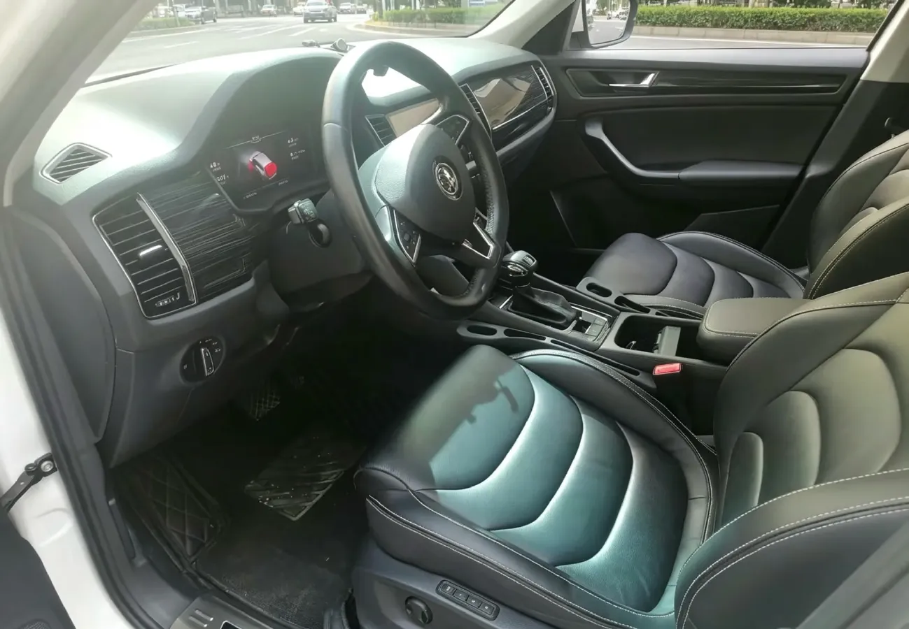 2019 Chevrolet Equinox 2.0T 260HP L4 9AT,autocango,china used car exporter,china ev exporter,chinese used car exporter,chinese used ev exporter