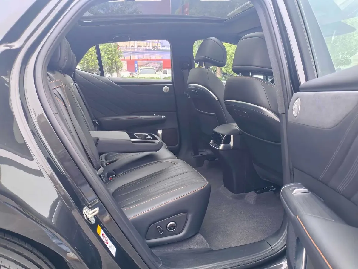 2025 ChangAn QiYuan E07 REEV 150HP REEV 39.05KWH,autocango,china used car exporter,china ev exporter,chinese used car exporter,chinese used ev exporter