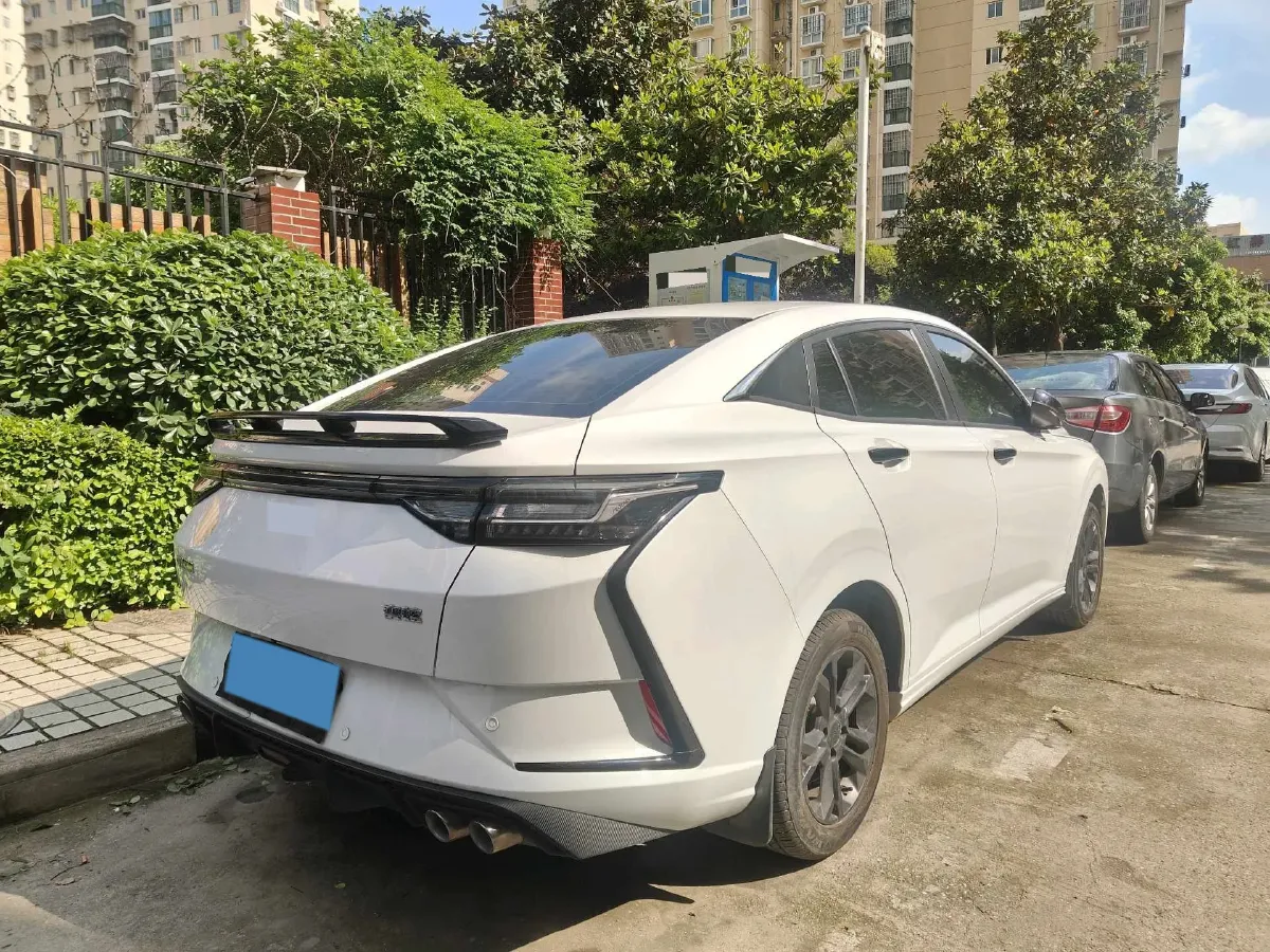 2023 DongFeng Aeolus YiXuan 1.5L 125HP L4 6DCT,autocango,china used car exporter,china ev exporter,chinese used car exporter,chinese used ev exporter