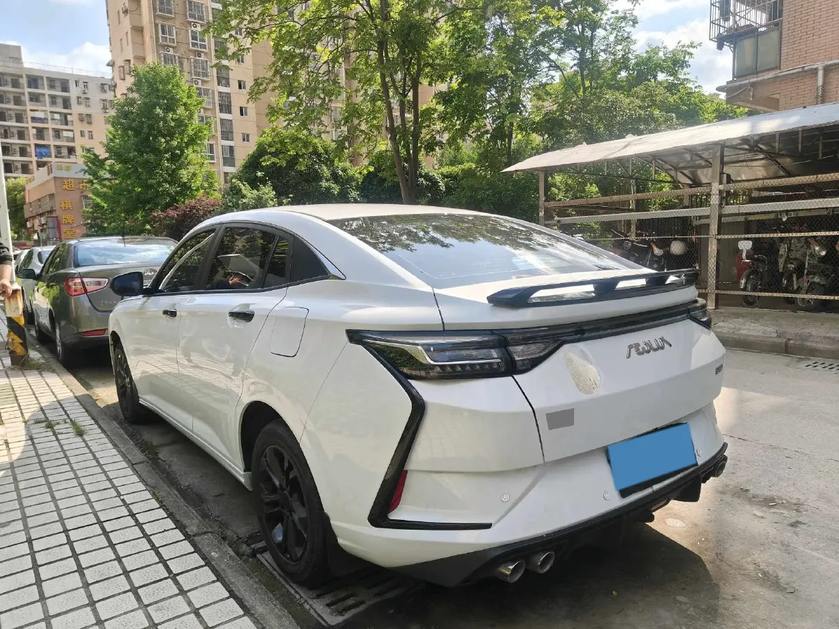 2023 DongFeng Aeolus YiXuan 1.5L 125HP L4 6DCT,autocango,china used car exporter,china ev exporter,chinese used car exporter,chinese used ev exporter