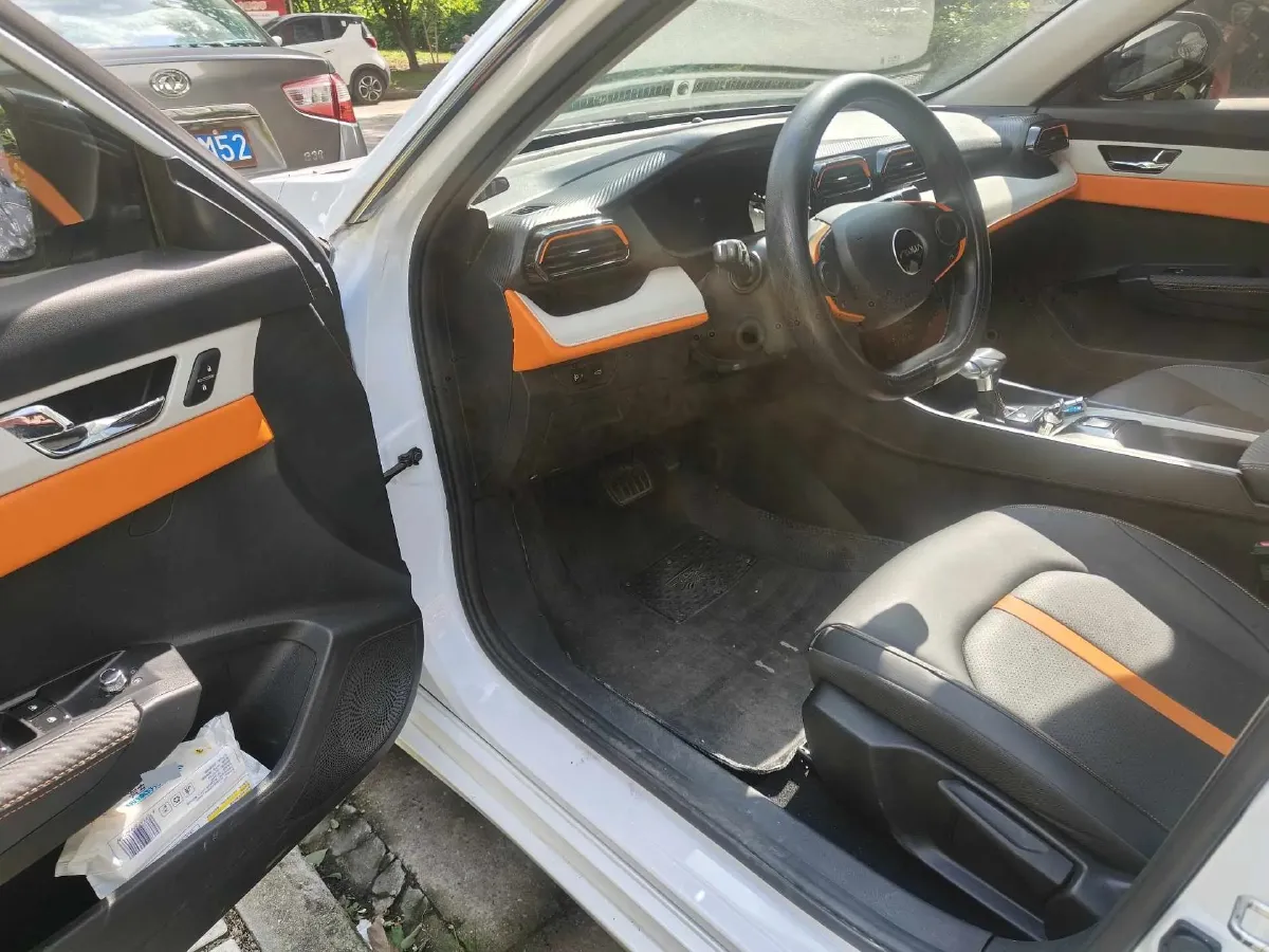 2023 DongFeng Aeolus YiXuan 1.5L 125HP L4 6DCT,autocango,china used car exporter,china ev exporter,chinese used car exporter,chinese used ev exporter