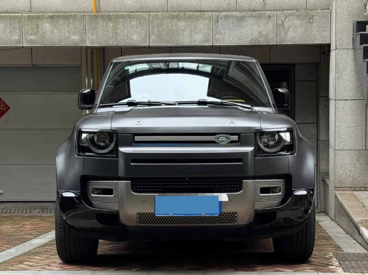 2024 Land Rover Defender 3.0T 400HP L6 8AT,autocango,china used car exporter,china ev exporter,chinese used car exporter,chinese used ev exporter