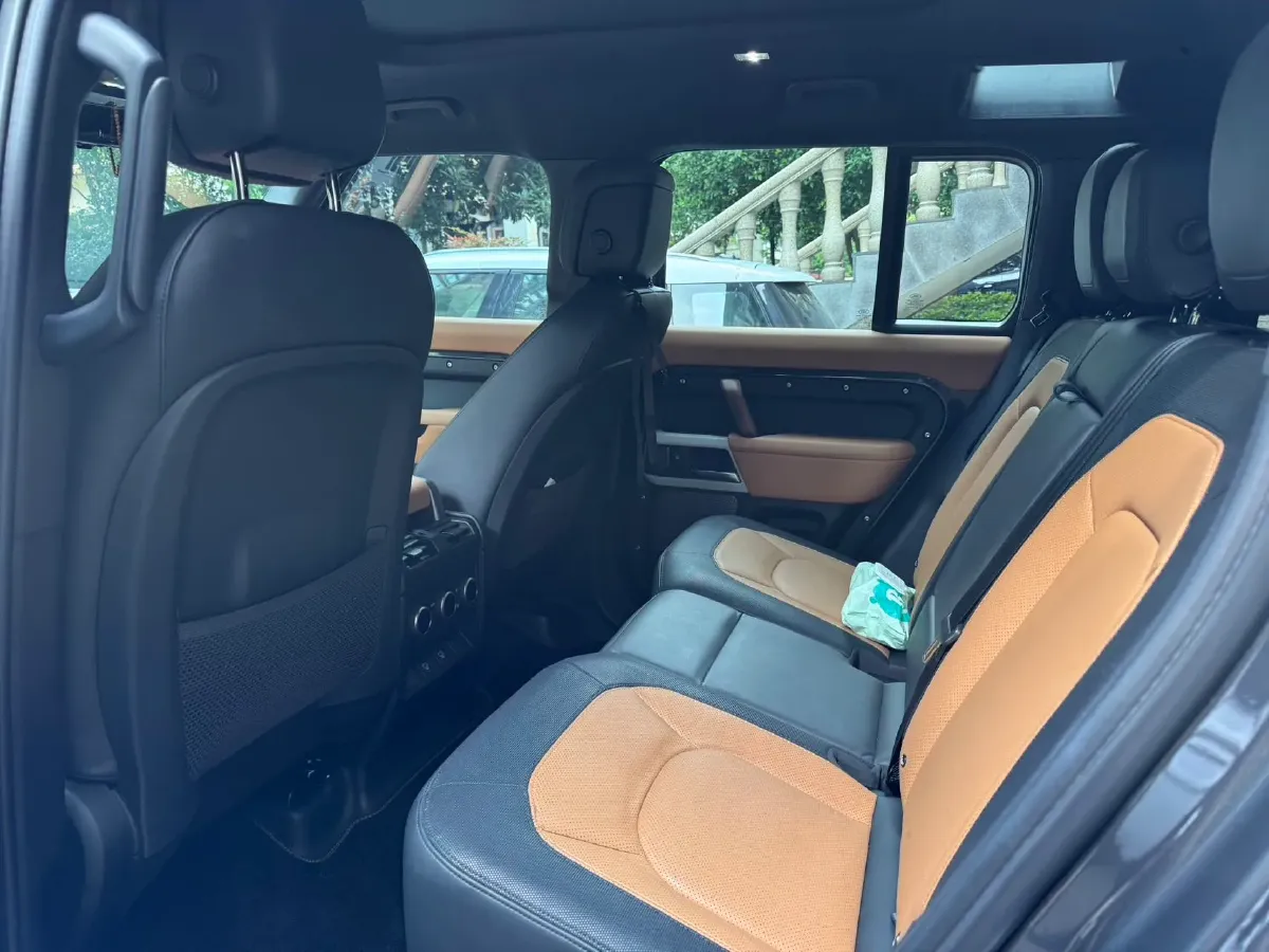 2024 Land Rover Defender 3.0T 400HP L6 8AT,autocango,china used car exporter,china ev exporter,chinese used car exporter,chinese used ev exporter
