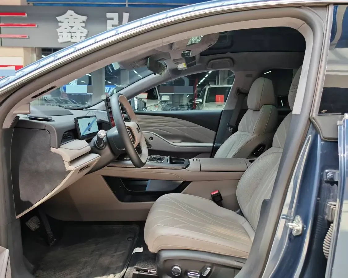 2025 Geely Galaxy Starshine 8 1.5T 163HP L4 3DHT PHEV 27.69KWH,autocango,china used car exporter,china ev exporter,chinese used car exporter,chinese used ev exporter