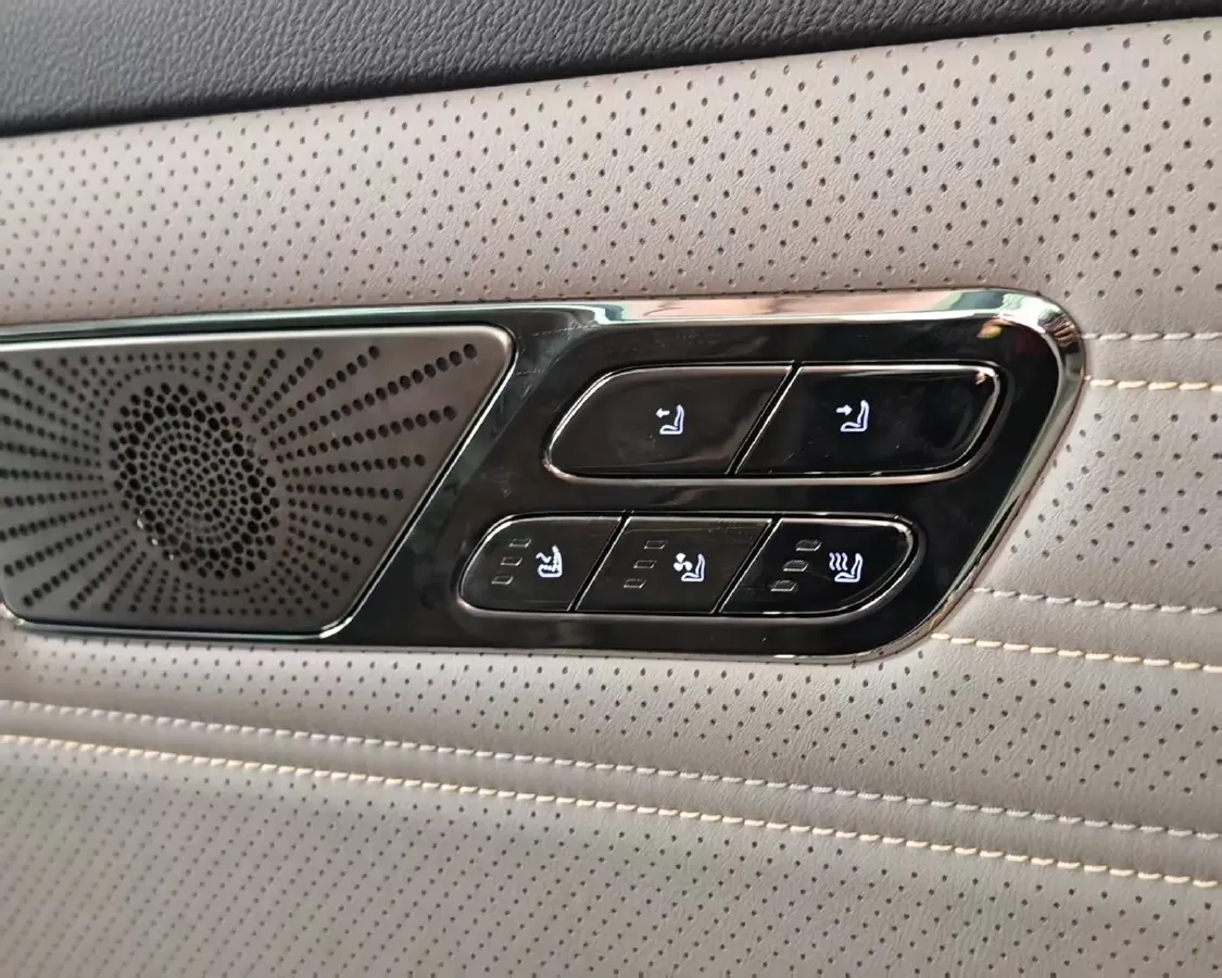 2025 Geely Galaxy Starshine 8 1.5T 163HP L4 3DHT PHEV 27.69KWH,autocango,china used car exporter,china ev exporter,chinese used car exporter,chinese used ev exporter