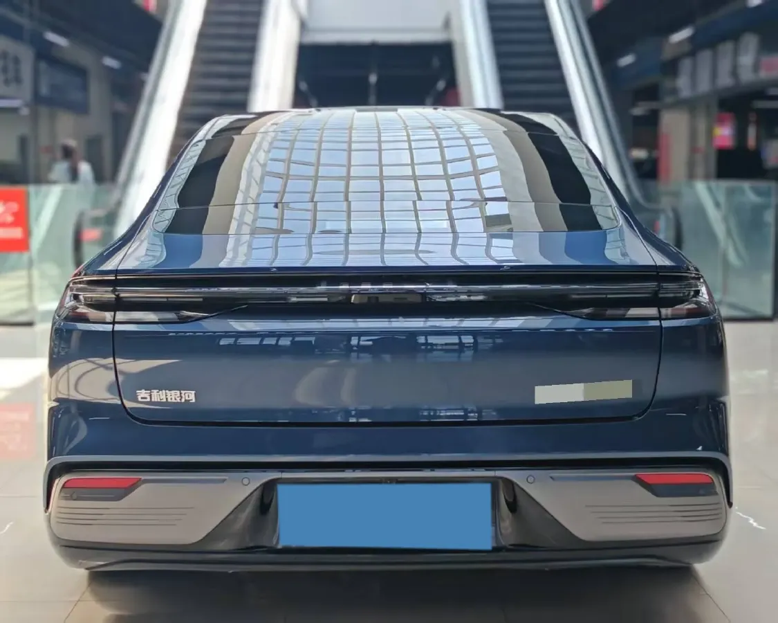 2025 Geely Galaxy Starshine 8 1.5T 163HP L4 3DHT PHEV 27.69KWH,autocango,china used car exporter,china ev exporter,chinese used car exporter,chinese used ev exporter