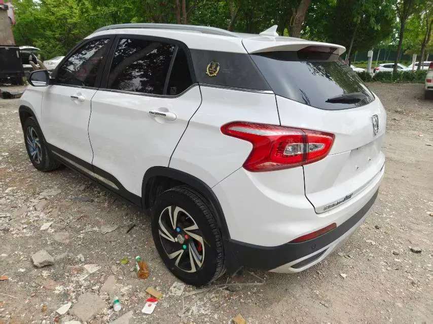 2017 HaiMa S5 Young Edition 1.6L 122HP L4 5MT,autocango,china used car exporter,china ev exporter,chinese used car exporter,chinese used ev exporter