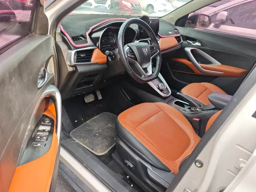 2017 HaiMa S5 Young Edition 1.6L 122HP L4 5MT,autocango,china used car exporter,china ev exporter,chinese used car exporter,chinese used ev exporter