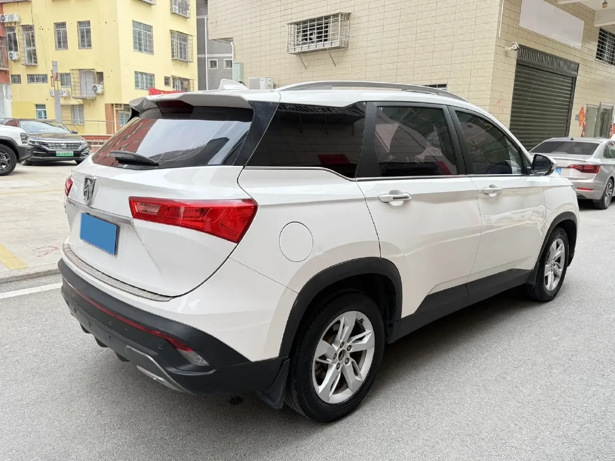 2018 BaoJun 530 1.5T 150HP L4 6DCT,autocango,china used car exporter,china ev exporter,chinese used car exporter,chinese used ev exporter