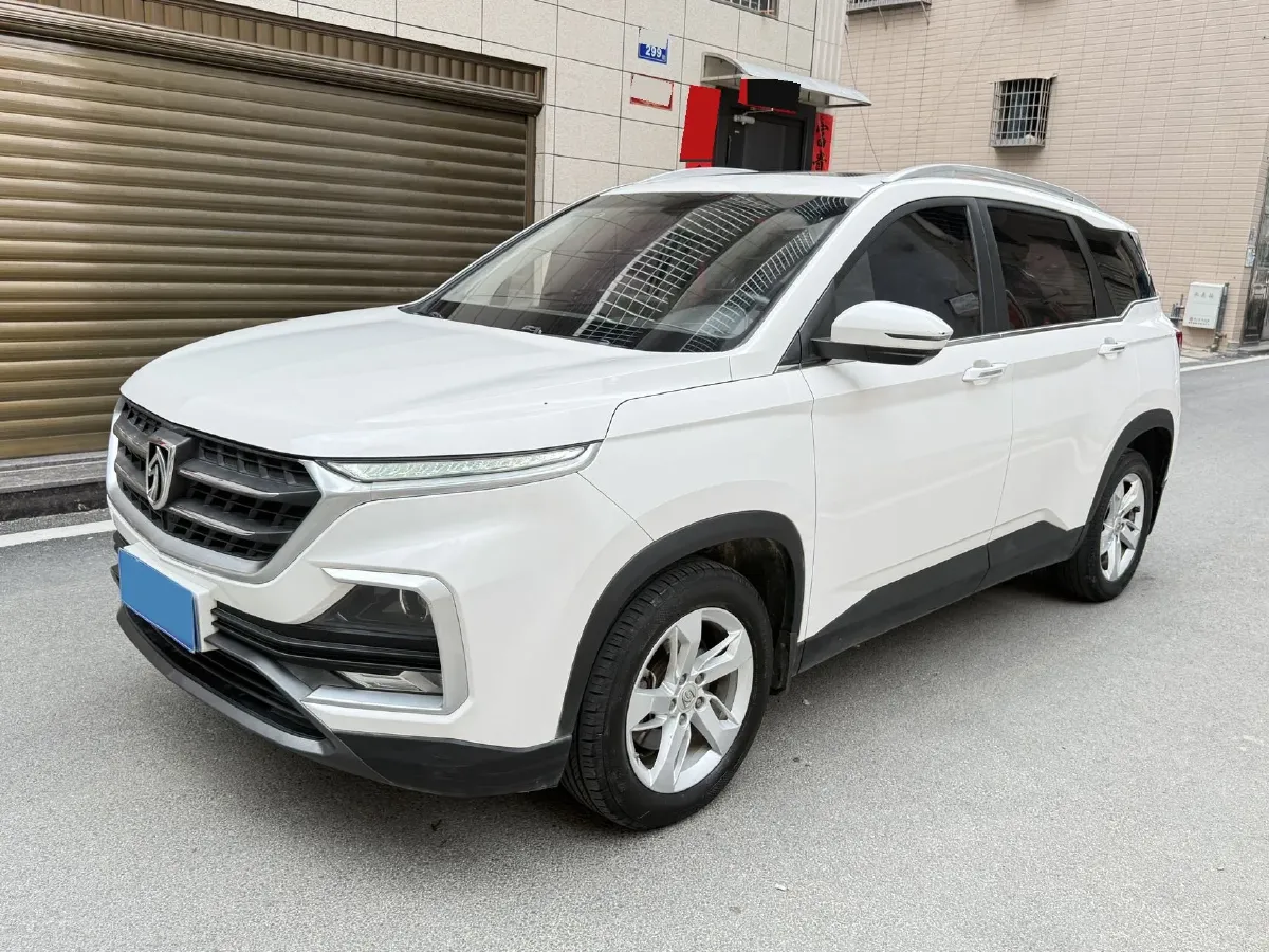2018 BaoJun 530 1.5T 150HP L4 6DCT,autocango,china used car exporter,china ev exporter,chinese used car exporter,chinese used ev exporter