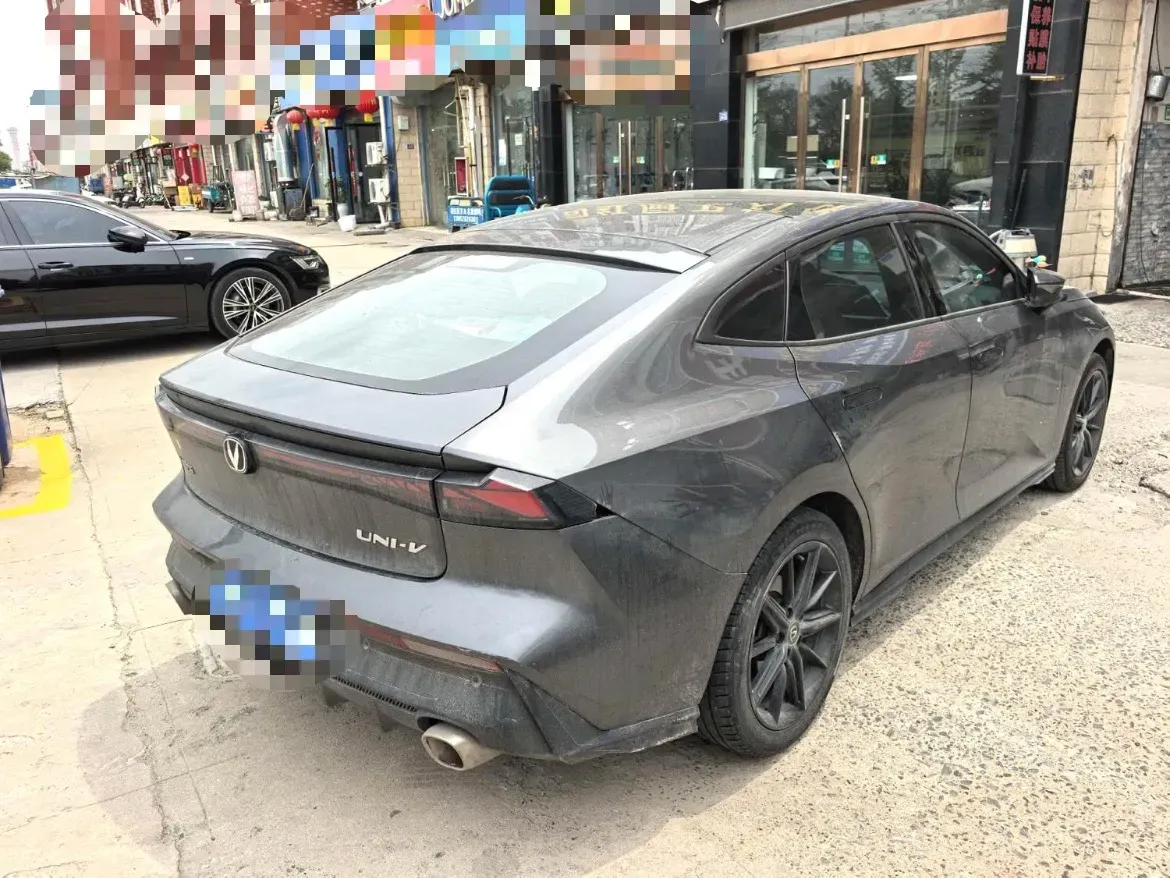 2023 ChangAn UNI-V 1.5T 188HP L4 7DCT,autocango,china used car exporter,china ev exporter,chinese used car exporter,chinese used ev exporter