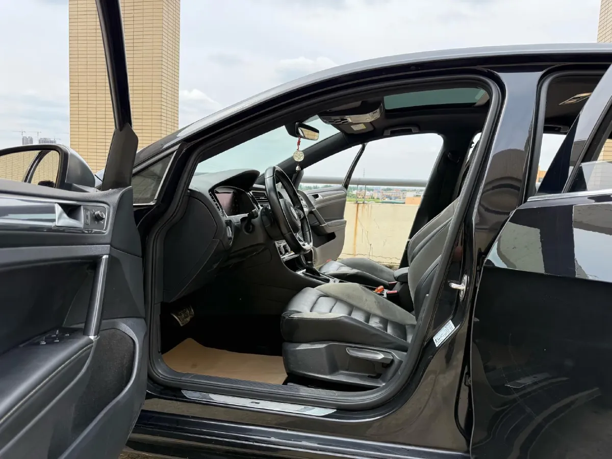 2020 Volkswagen Golf 1.4T 150HP L4 7DCT,autocango,china used car exporter,china ev exporter,chinese used car exporter,chinese used ev exporter