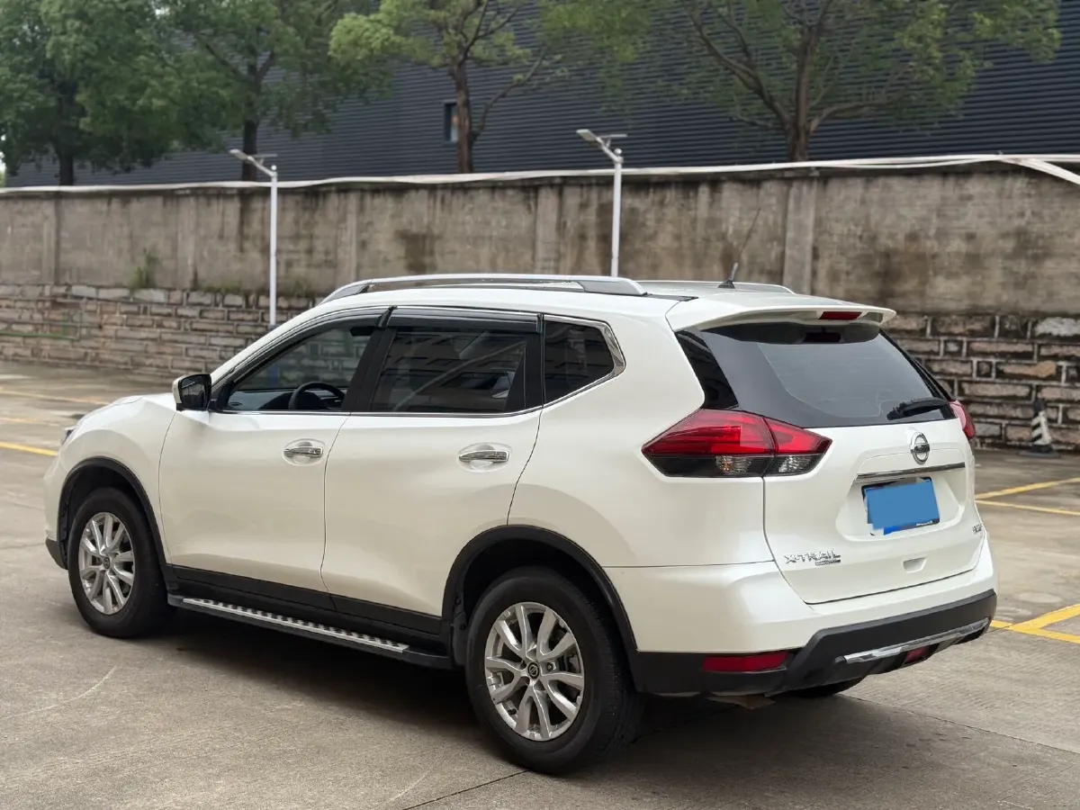 2022 Nissan X-Trail 2.0L 151HP L4 CVT,autocango,china used car exporter,china ev exporter,chinese used car exporter,chinese used ev exporter