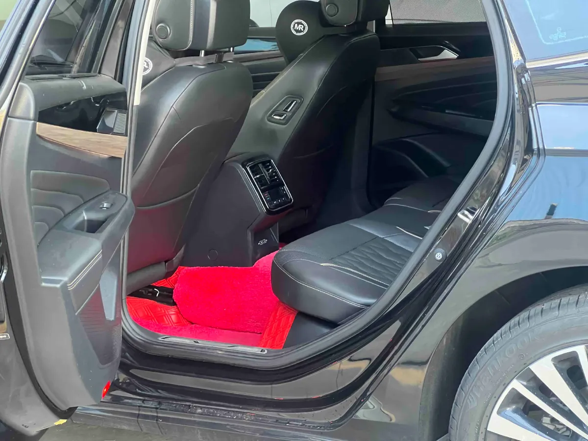 2019 Volvo V40 1.5T 152HP L4 6AT,autocango,china used car exporter,china ev exporter,chinese used car exporter,chinese used ev exporter