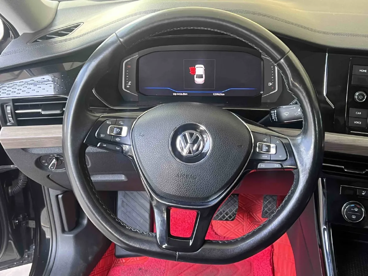 2019 Volvo V40 1.5T 152HP L4 6AT,autocango,china used car exporter,china ev exporter,chinese used car exporter,chinese used ev exporter