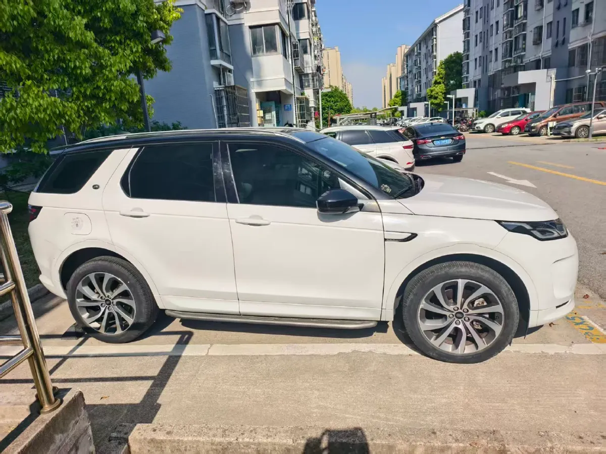 2023 Land Rover Discovery Sport 2.0T 249HP L4 9AT,autocango,china used car exporter,china ev exporter,chinese used car exporter,chinese used ev exporter