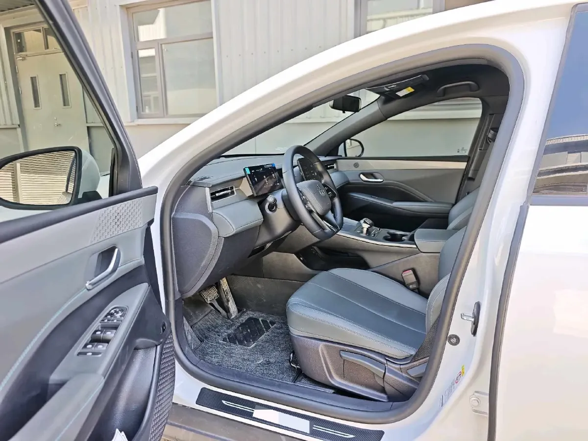 2025 BYD Qin Plus 1.5L 101HP L4 E-CVT PHEV 7.68KWH,autocango,china used car exporter,china ev exporter,chinese used car exporter,chinese used ev exporter