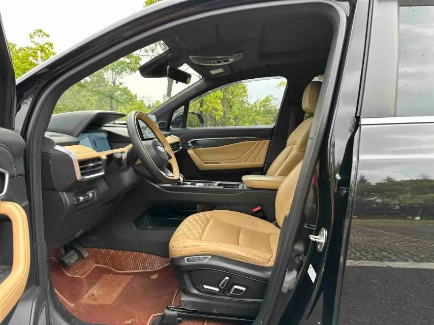 2023 Geely Okavango L 2.0T 218HP L4 7DCT,autocango,china used car exporter,china ev exporter,chinese used car exporter,chinese used ev exporter