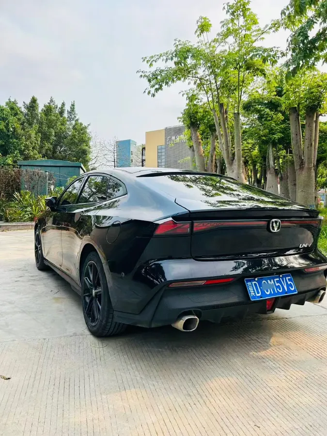2022 ChangAn UNI-V 1.5T 188HP L4 7DCT,autocango,china used car exporter,china ev exporter,chinese used car exporter,chinese used ev exporter