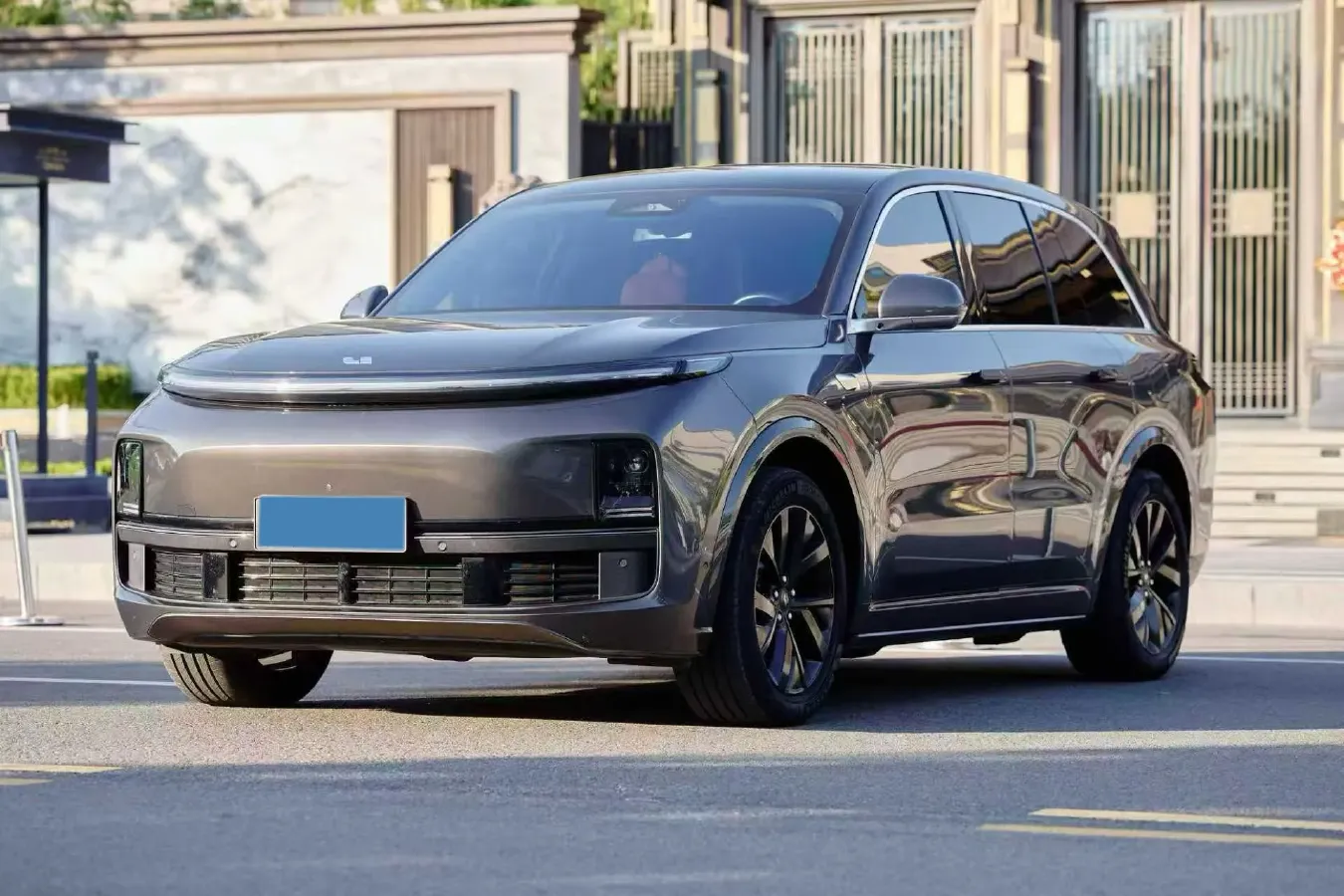 2025 Li L8 Range Extended 154HP REEV,autocango,china used car exporter,china ev exporter,chinese used car exporter,chinese used ev exporter