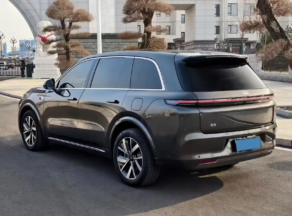 2025 Li L8 Range Extended 154HP REEV,autocango,china used car exporter,china ev exporter,chinese used car exporter,chinese used ev exporter