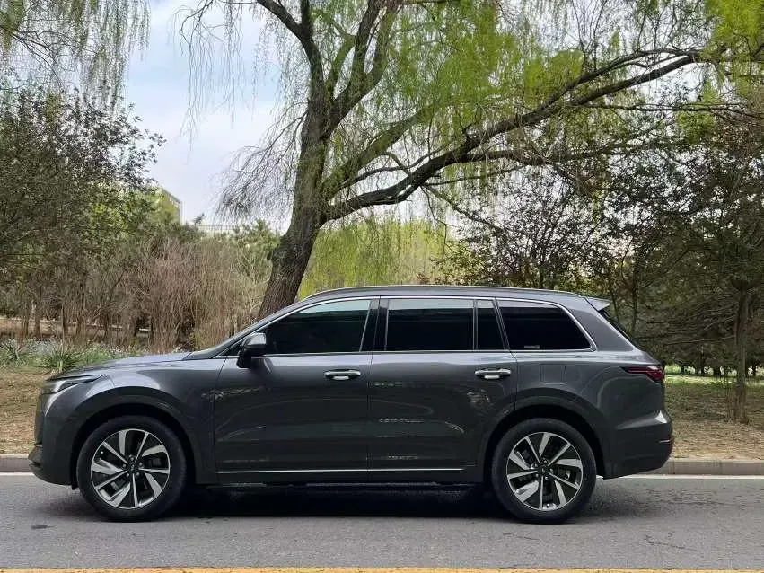 2021 Li ONE Range Extended 131HP REEV 40.5KWH,autocango,china used car exporter,china ev exporter,chinese used car exporter,chinese used ev exporter