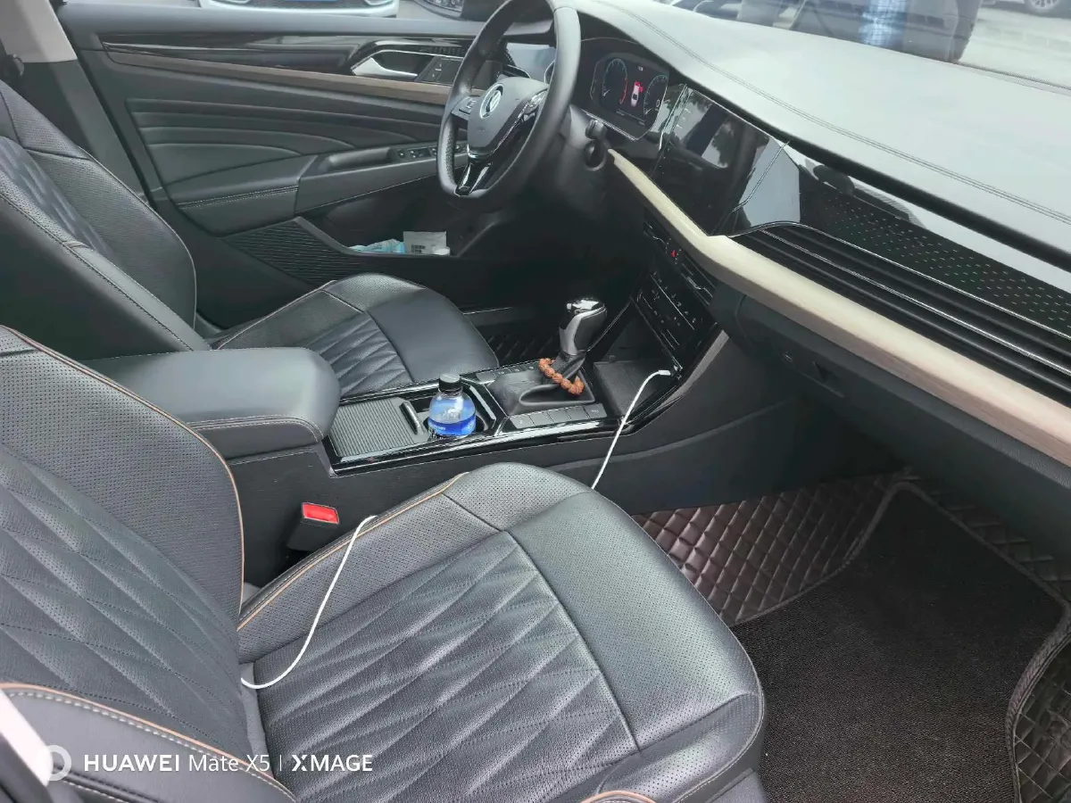 2021 Volkswagen Passat 2.0T 186HP L4 7DCT,autocango,china used car exporter,china ev exporter,chinese used car exporter,chinese used ev exporter
