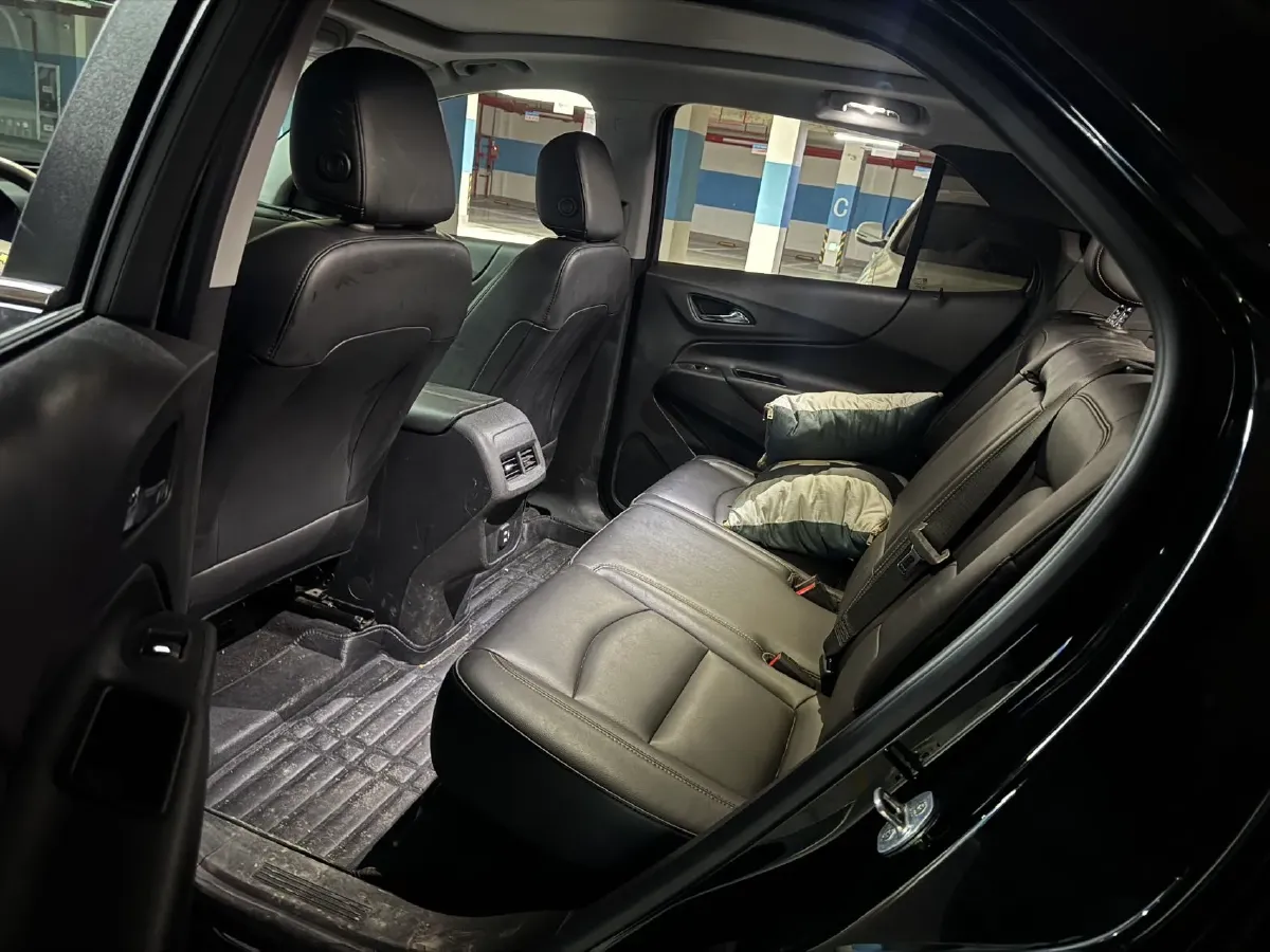 2022 Chevrolet Equinox 1.5T 169HP L4 6AT,autocango,china used car exporter,china ev exporter,chinese used car exporter,chinese used ev exporter