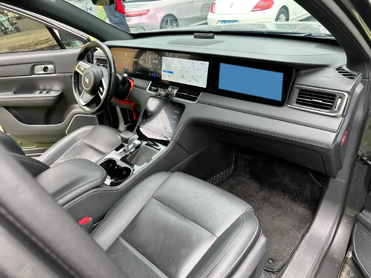 2021 Li ONE Range Extended 131HP REEV 40.5KWH,autocango,china used car exporter,china ev exporter,chinese used car exporter,chinese used ev exporter