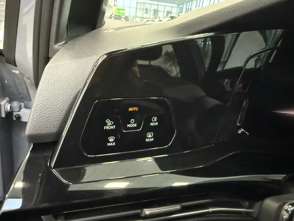 2023 Volkswagen Golf 1.4T 150HP L4 7DCT,autocango,china used car exporter,china ev exporter,chinese used car exporter,chinese used ev exporter