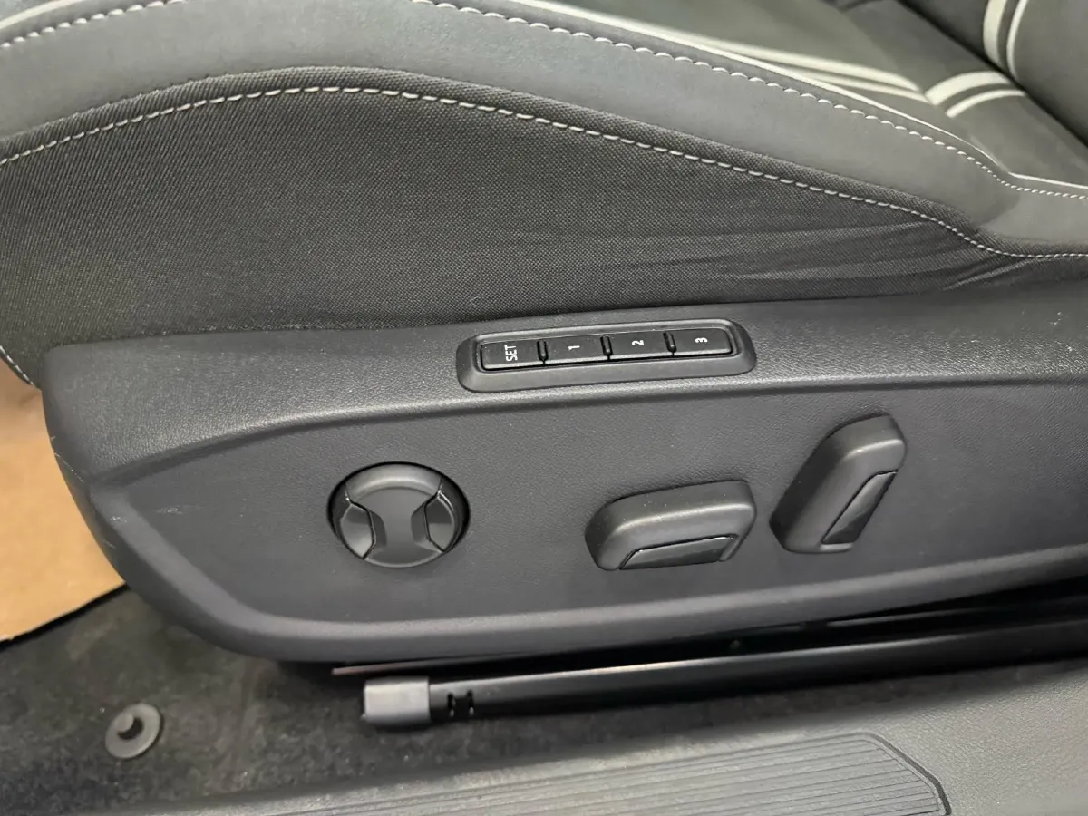 2023 Volkswagen Golf 1.4T 150HP L4 7DCT,autocango,china used car exporter,china ev exporter,chinese used car exporter,chinese used ev exporter