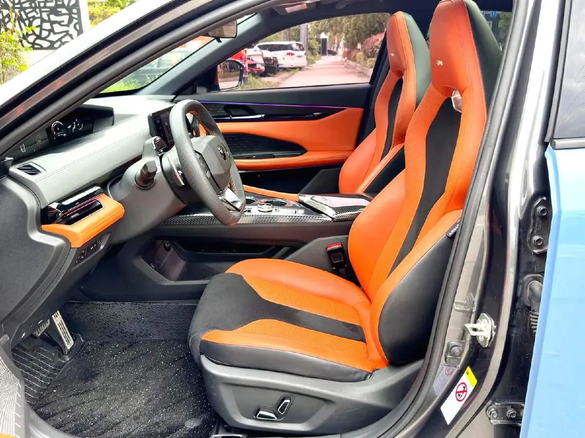 2023 ChangAn UNI-V 1.5T 188HP L4 7DCT,autocango,china used car exporter,china ev exporter,chinese used car exporter,chinese used ev exporter