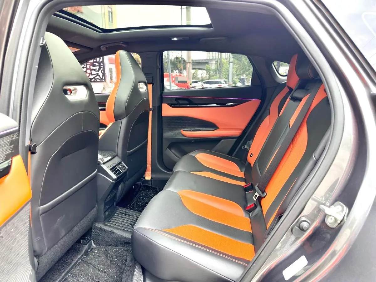 2023 ChangAn UNI-V 1.5T 188HP L4 7DCT,autocango,china used car exporter,china ev exporter,chinese used car exporter,chinese used ev exporter